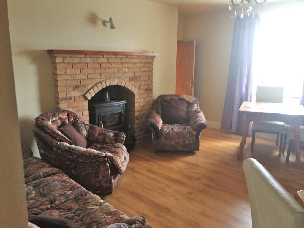Dromin House Killarney Room photo